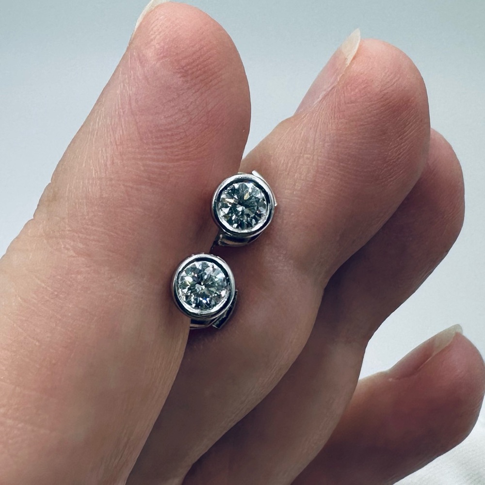 Tiffany & Co. .50 CTW Diamonds by the Yard Earrings in Platinum with Packaging - Picture 13 of 14